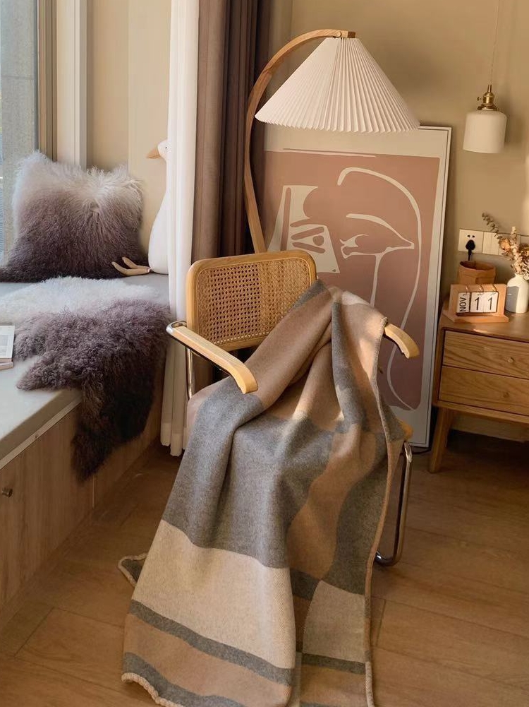 Cashmere Throw Blanket - بطانية صوف كشمير فاخرة من رينوارت