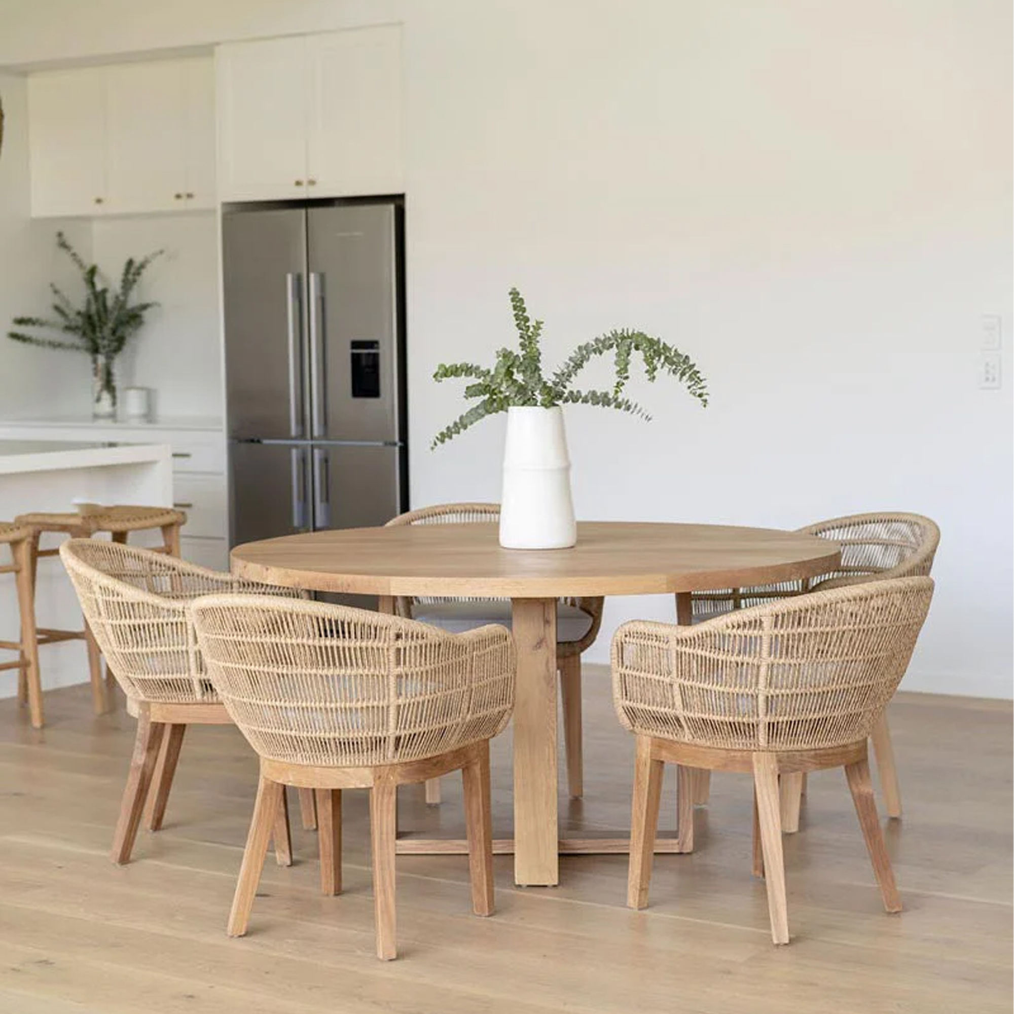 Luxury Lifestyle Furniture - # مجموعات طعام خارجية حديثة ومتطورة،