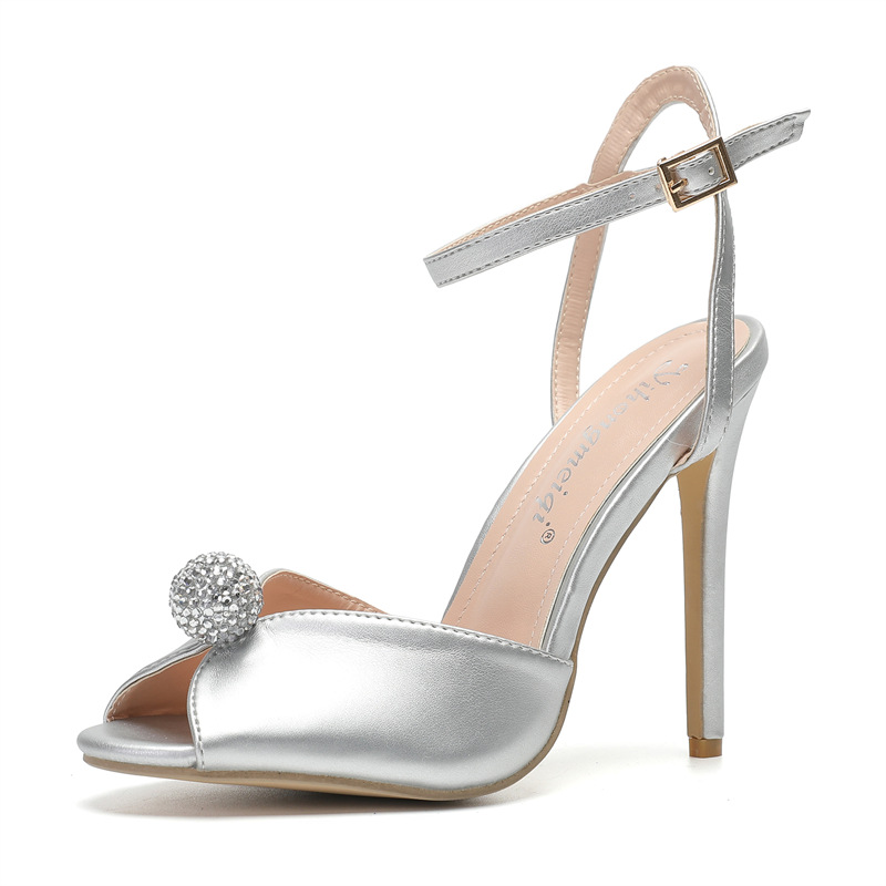 أحذية نسائية جديدة فاخرة مزينة - مراجعة Luxury Lifestyle Shoes وسعره