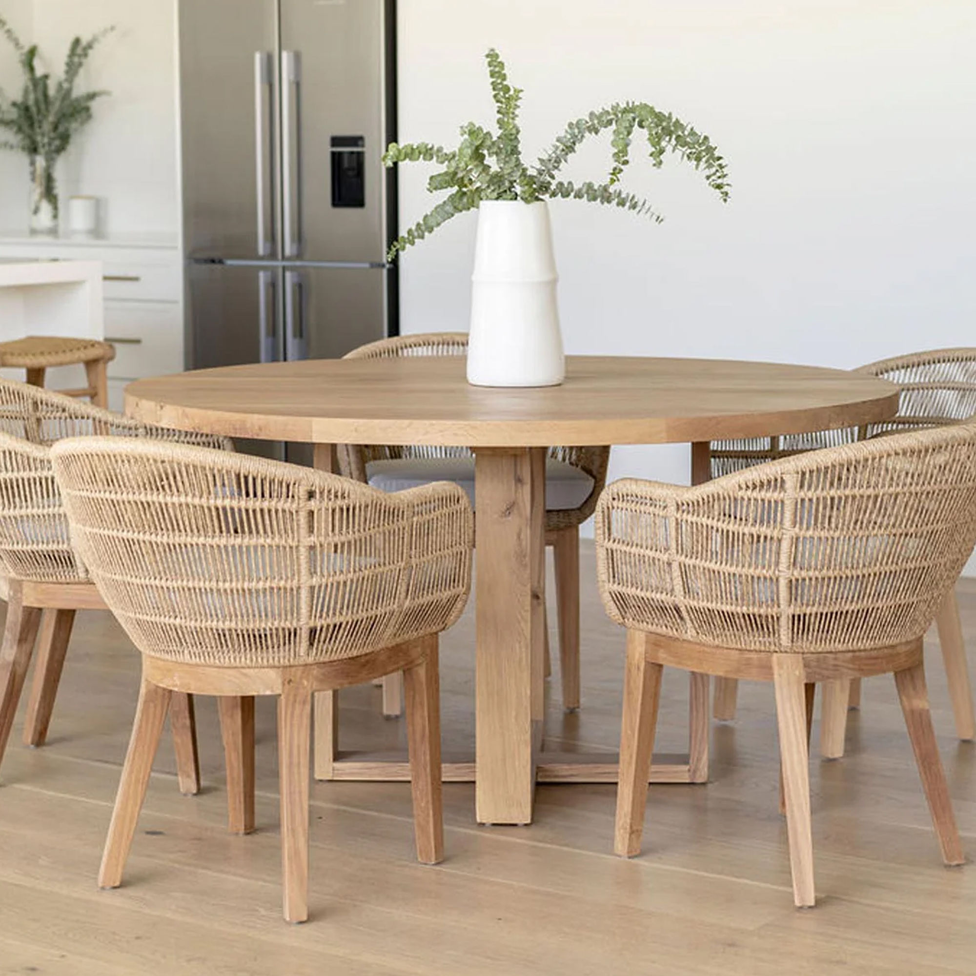 # مجموعات طعام خارجية حديثة وم - مراجعة Luxury Lifestyle Furniture وسعره
