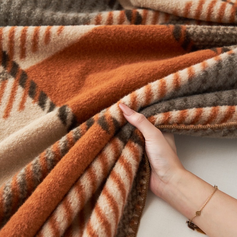 رمي البطانيات بطانية كشمير فو  - مراجعة Cashmere Throw Blanket وسعره