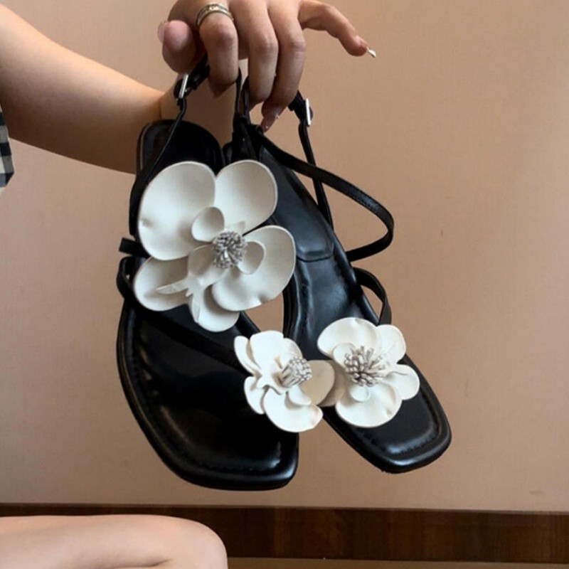 صنادل نسائية فاخرة جديدة بتصمي - مراجعة Luxury Lifestyle Shoes وسعره
