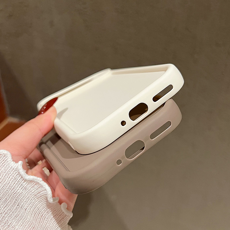 غطاء هاتف من السيليكون الناعم  - مراجعة Google Pixel 9 Pro وسعره