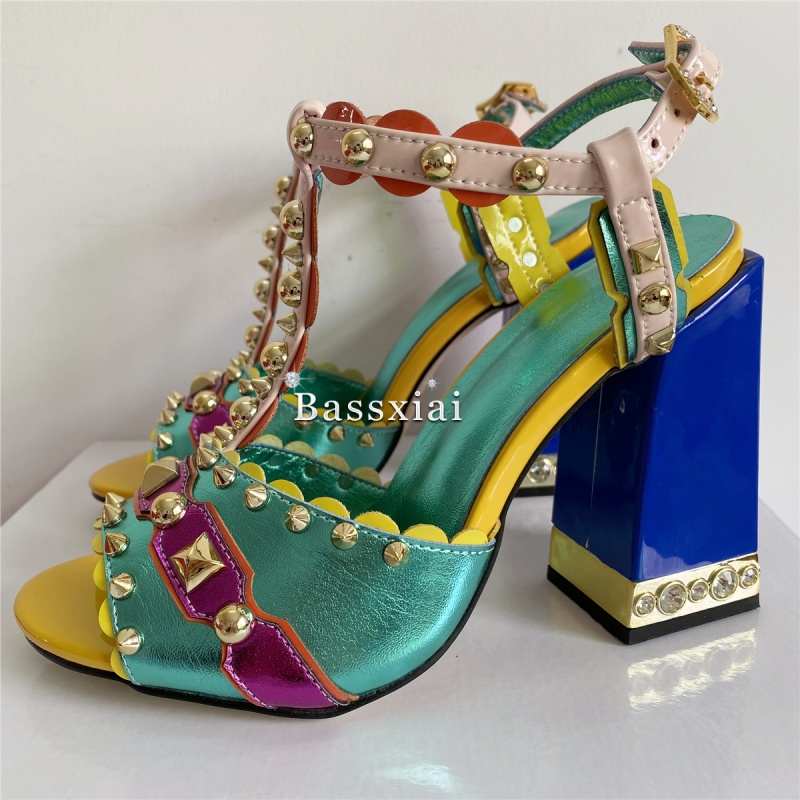 الصنادل الفاخرة برشام تي حزام  - مراجعة Luxury Lifestyle Shoes وسعره
