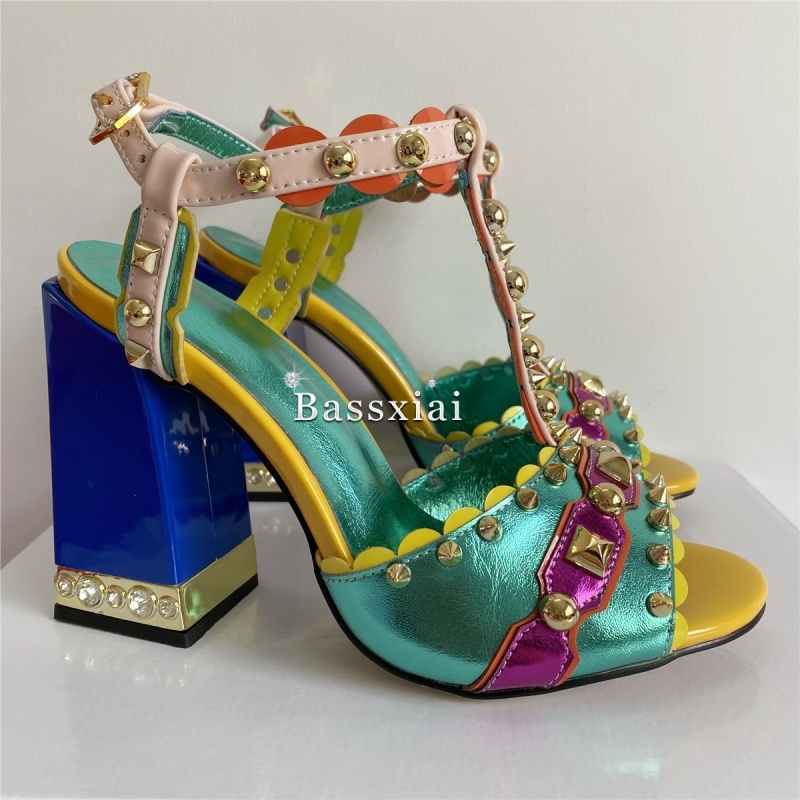 الصنادل الفاخرة برشام تي حزام  - مراجعة Luxury Lifestyle Shoes وسعره